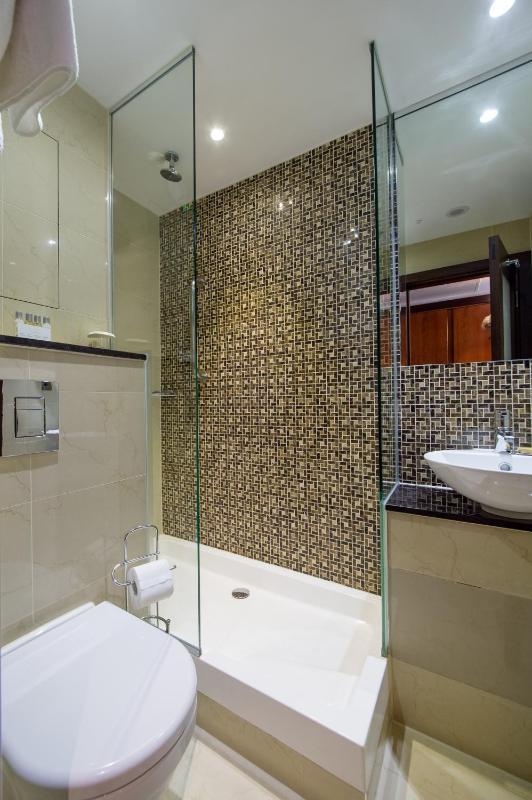 King Guest Room image 1