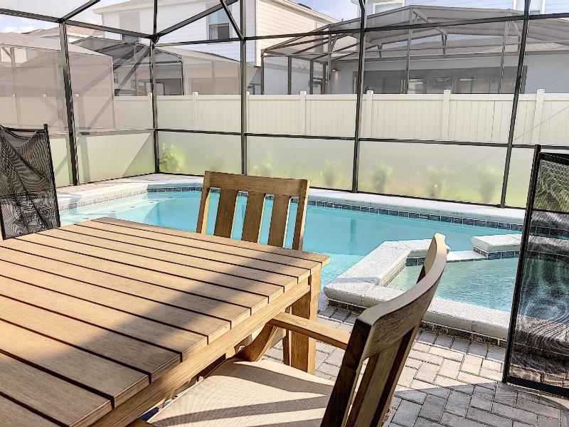 Luna Villa- Private Pool/Spa and 24/7 Support - image 9