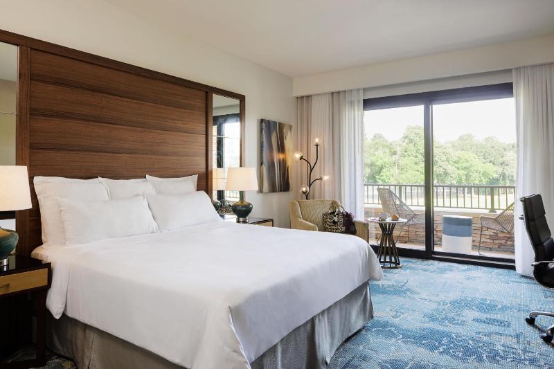 King Room image 3