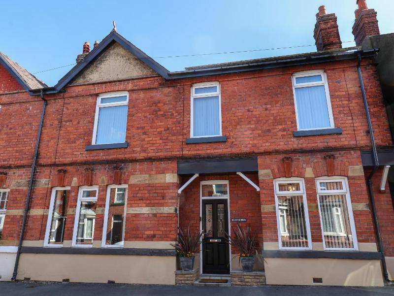 Moorland House - image 1