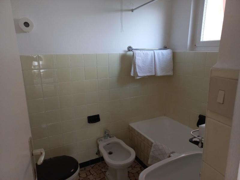 Economy Double Room with Balcony image 2