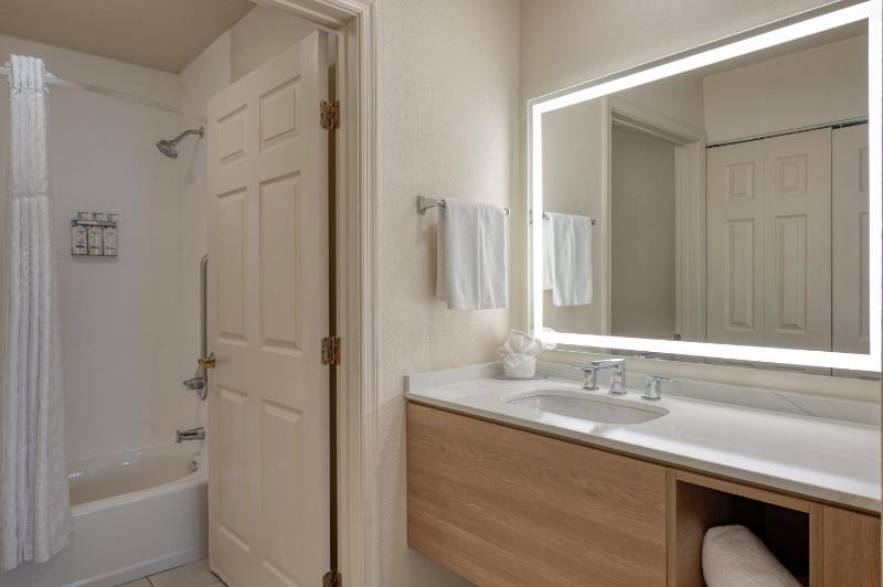 One-Bedroom King Suite image 1