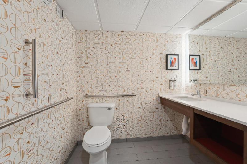 Standard Room image 3