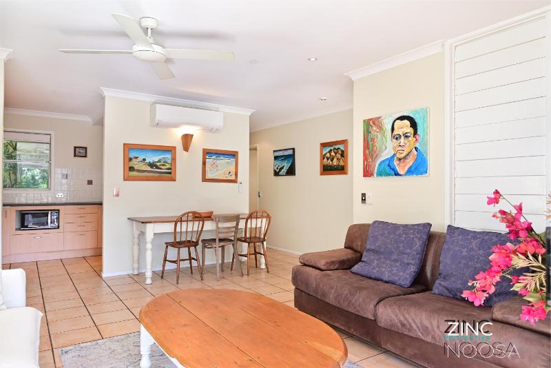 Yaringa Apartment 1 - Moments from Noosa Main Beach - image 2