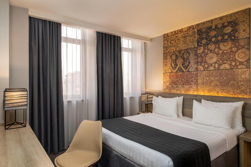Double or Twin Room with Balcony image 1