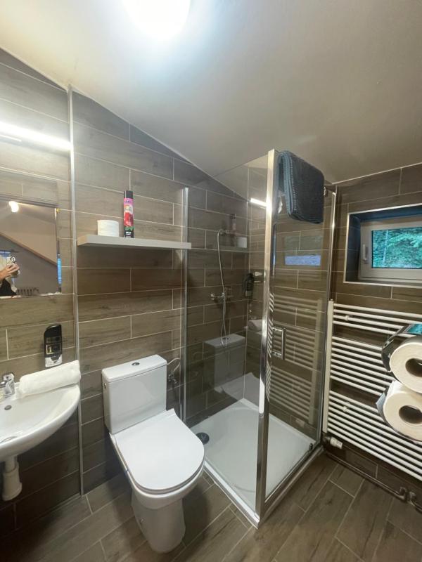 Double Room image 4