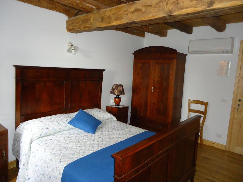 Deluxe Double Room (2 Adults + 1 Child) image 4