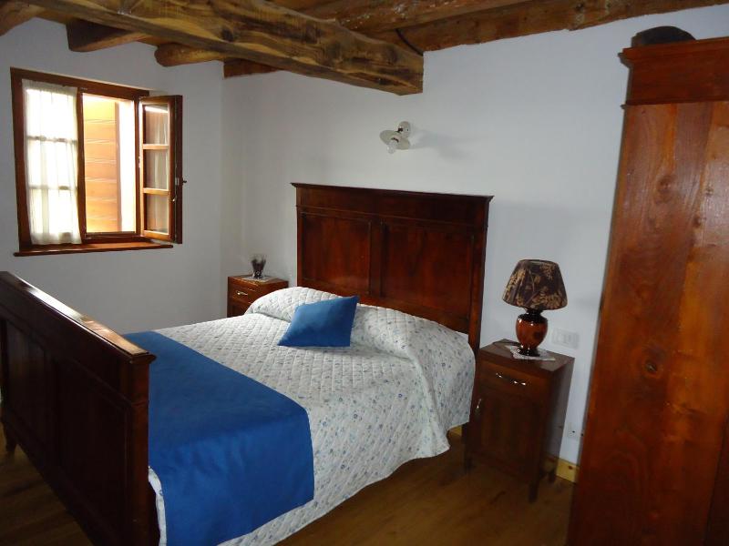 Deluxe Double Room (2 Adults + 1 Child) image 3