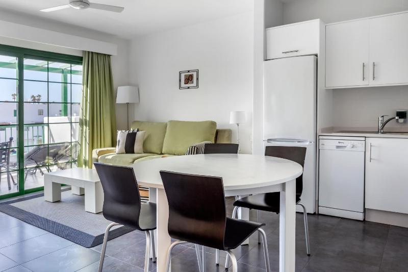 One-Bedroom Apartment image 3