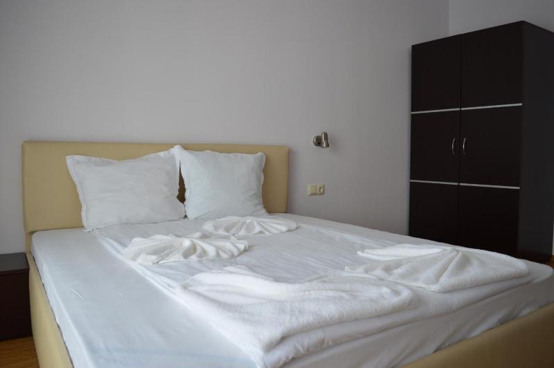 Two-Bedroom Apartment with Balcony image 3