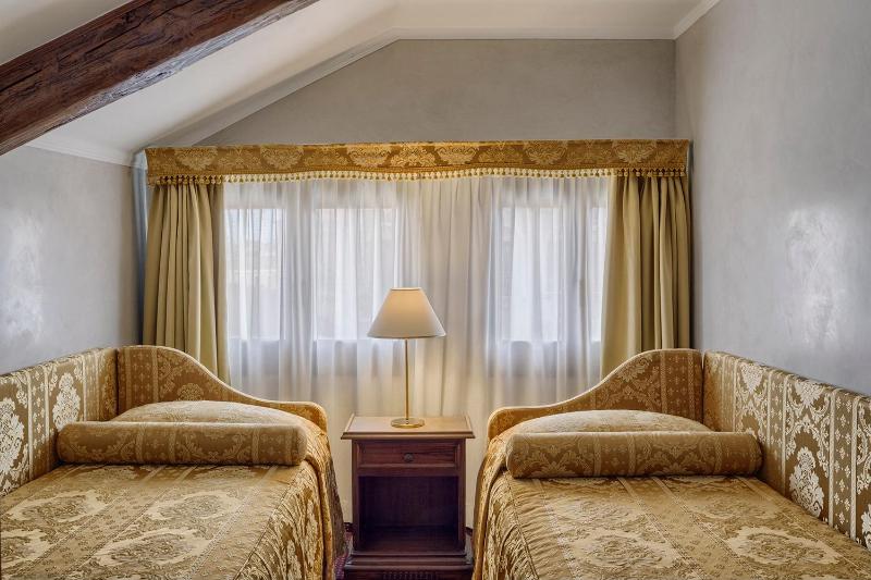 Quadruple Room image 3