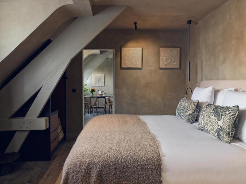 Two-Bedroom Suite image 2