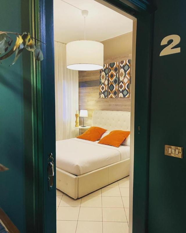 Standard Double Room image 2