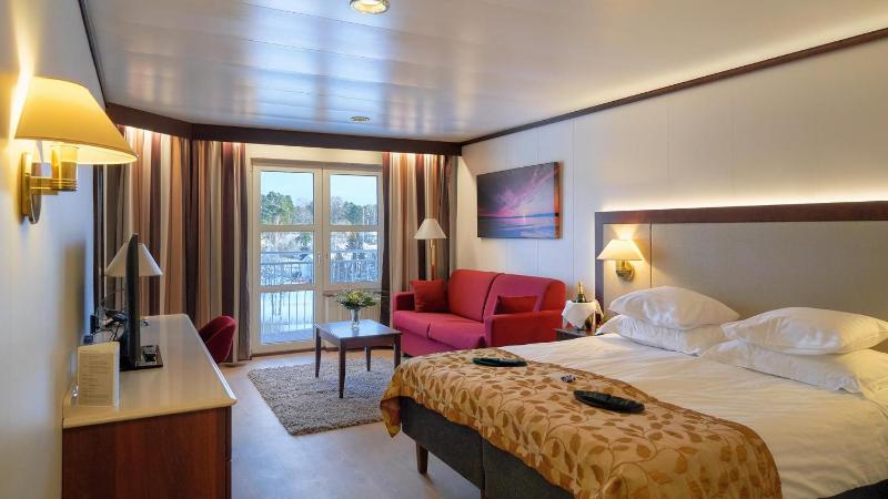 Deluxe Double Room image 3