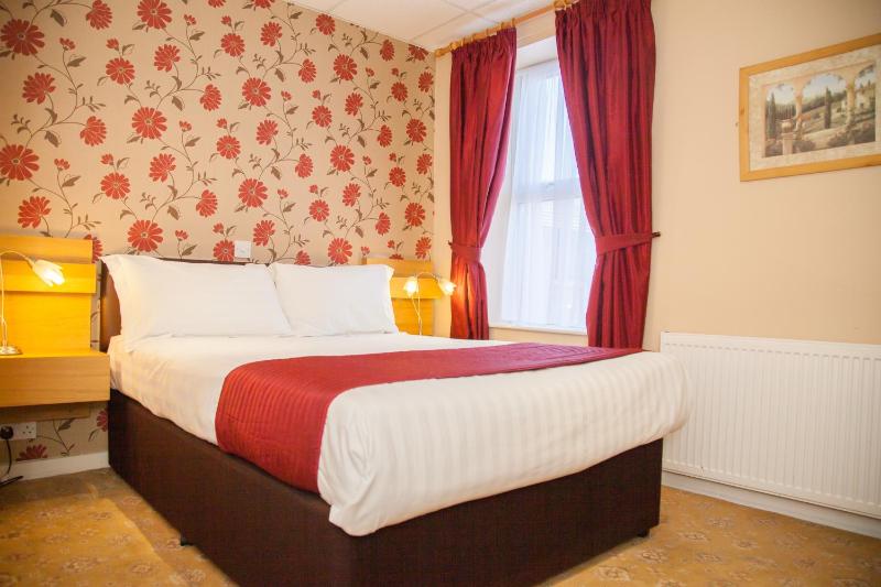 Double Room image 4