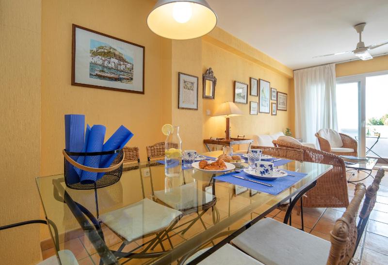 SOLETE - Apartamento con vistas acceso directo al mar piscina y parking by Redi - image 16