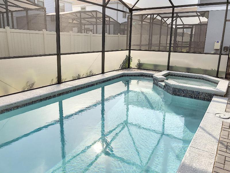 Luna Villa- Private Pool/Spa and 24/7 Support - image 2