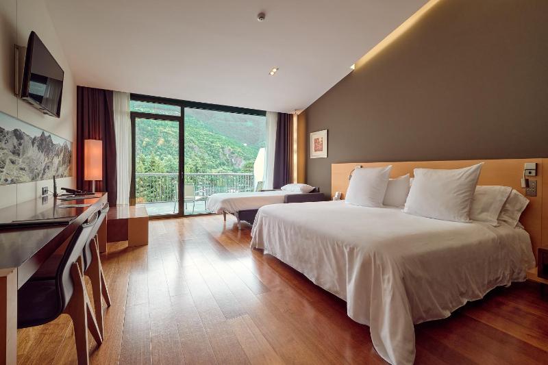 Park Suite (2 Adults + 1 Child) image 4