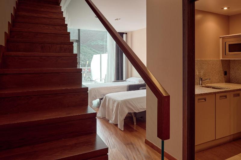 Duplex Apartment (2 Adults + 1 Child) image 4