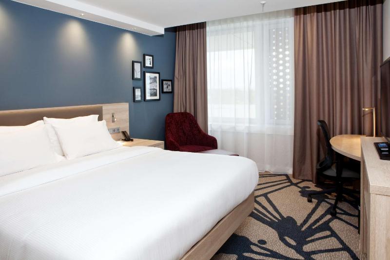 King Room image 3