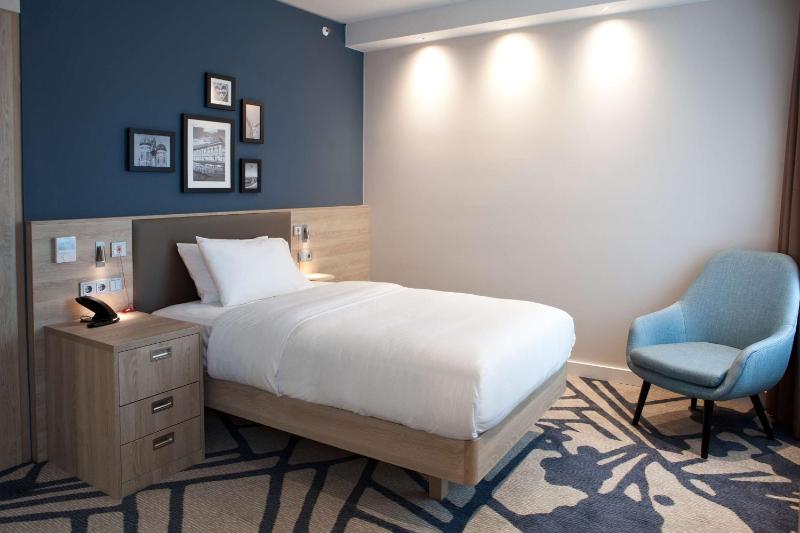 Queen Room - Mobility Access image 3