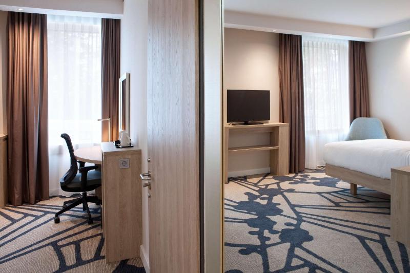 Queen Room - Mobility Access image 4