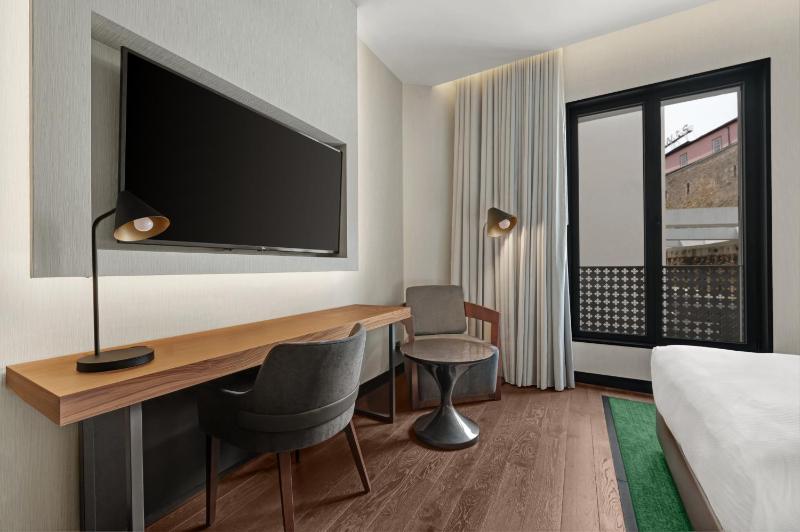 Hilton Porto Gaia - image 36