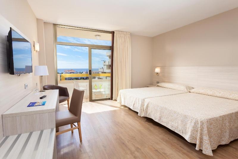 Standard Double Room (2 Adults) image 3