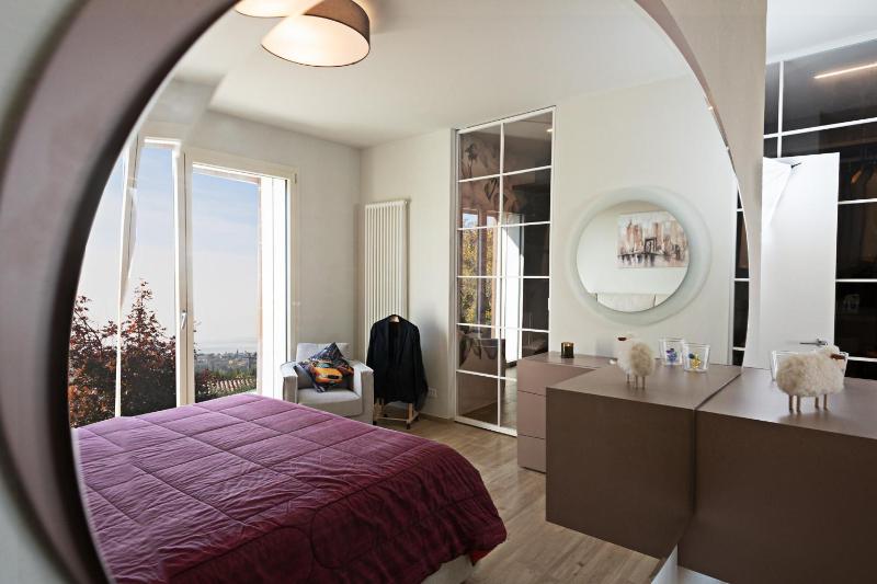 LUXURY VILLA ORIZZONTI - Regarda Travel - image 2