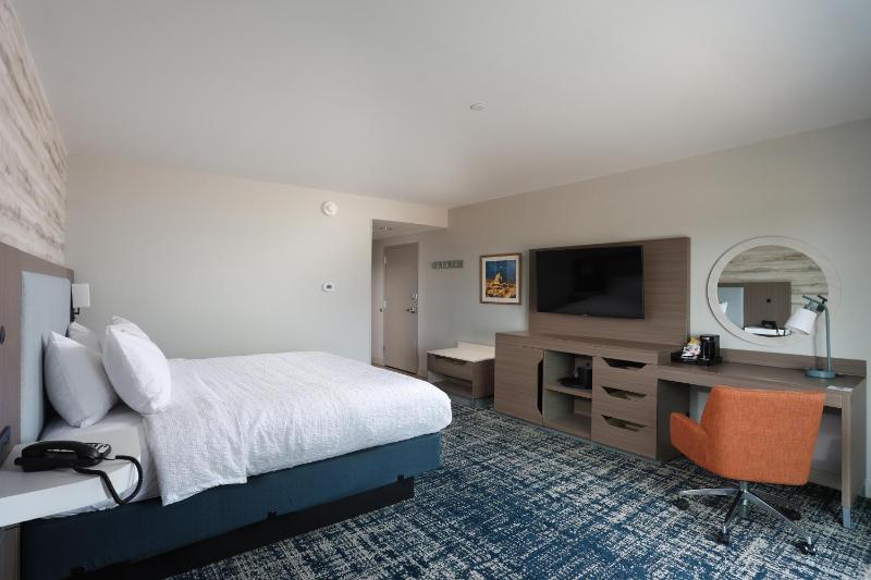 King Room with View - Non-Smoking image 2