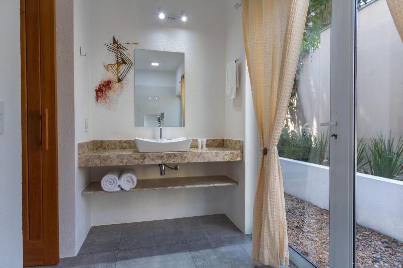 Charm Bahia Suites - image 15