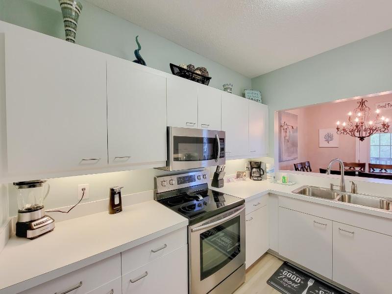 3H Canterbury Court villa - image 14