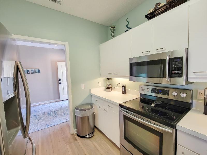 3H Canterbury Court villa - image 25