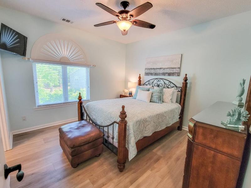 3H Canterbury Court villa - image 7