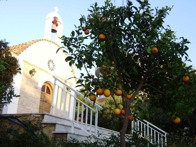Akrotiri Hotel - image 33