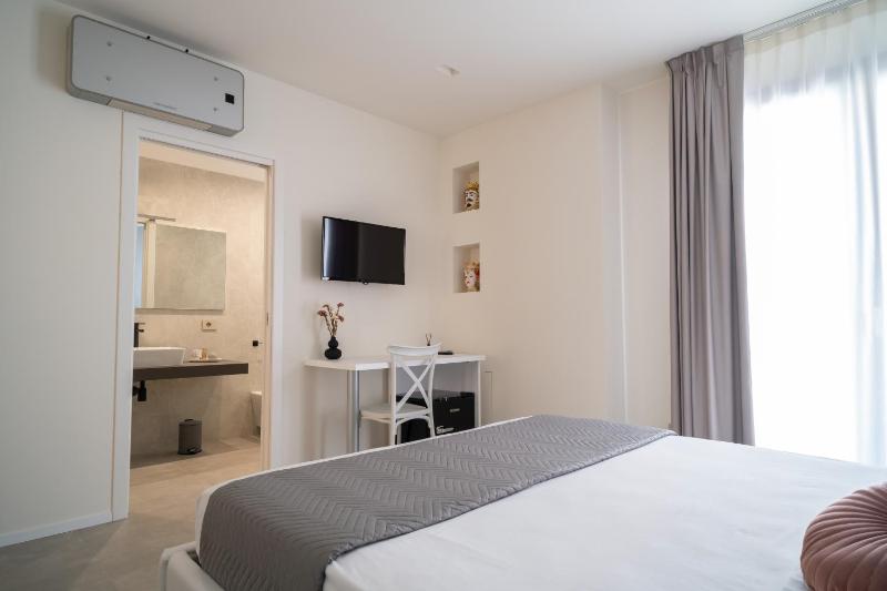 Acquamarina Rooms - image 21
