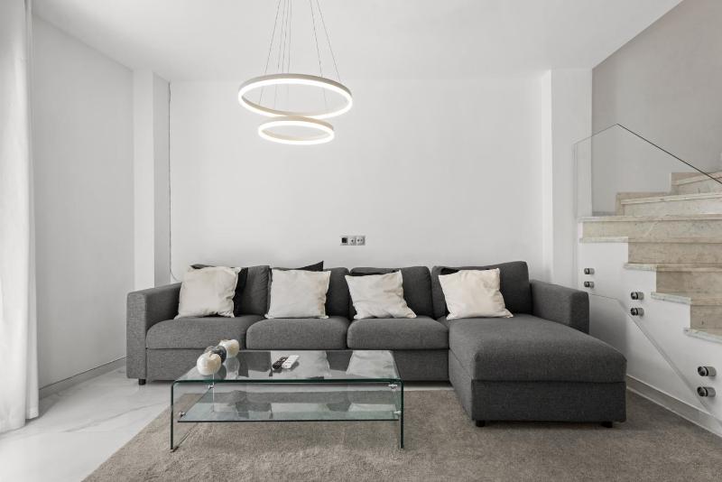 Elegant apartment by Costarentals - Ref 236 - image 4