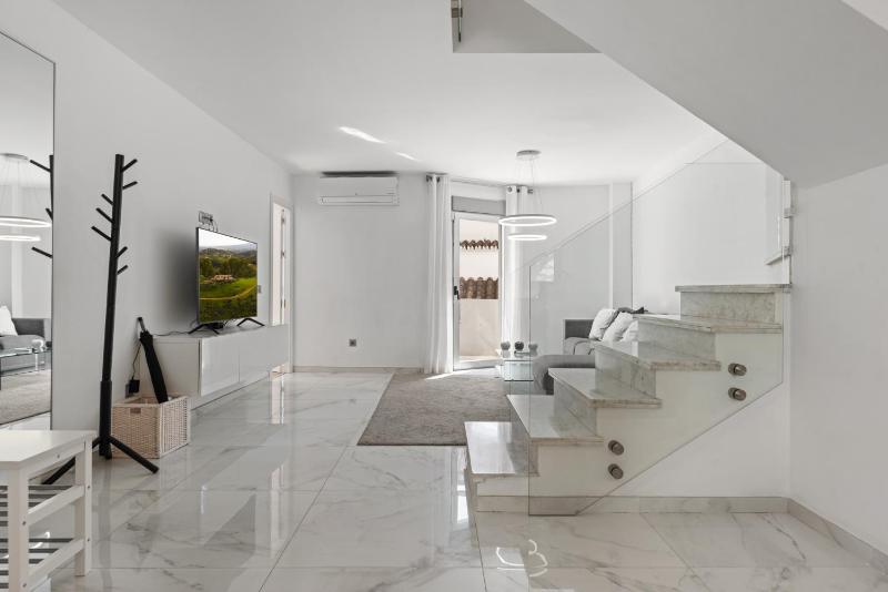 Elegant apartment by Costarentals - Ref 236 - image 16