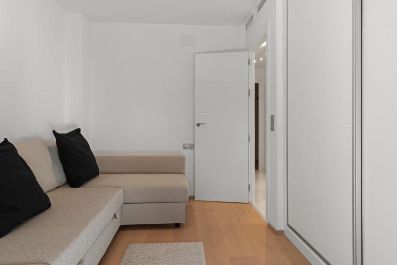 Elegant apartment by Costarentals - Ref 236 - image 6