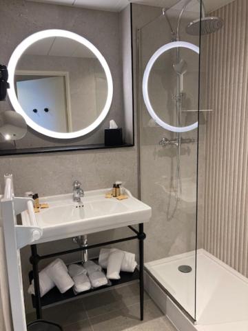 Double room single occupancy image 1