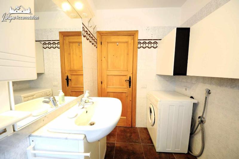 Chalet Rododendro Forést by Livigno Accomodation - image 6