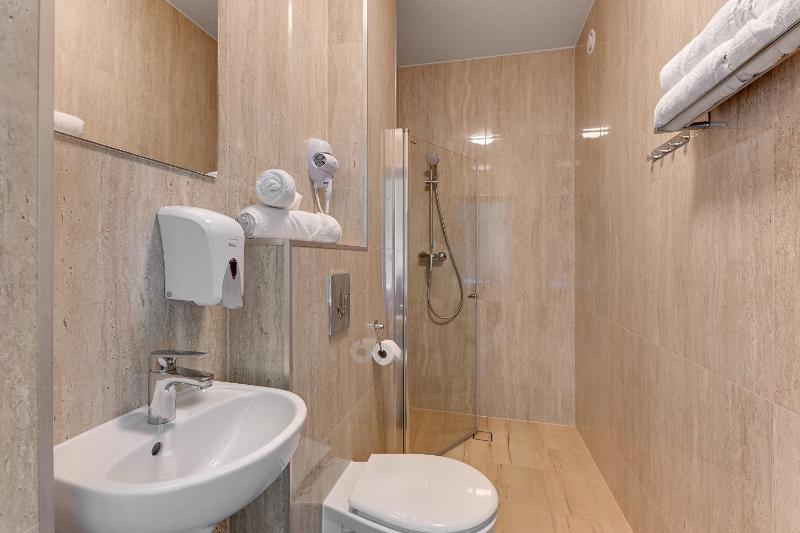Triple Room image 2