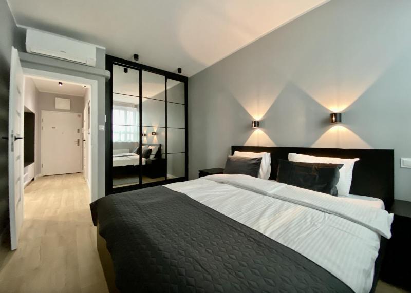 Poznań Apartments Towarowa - image 42