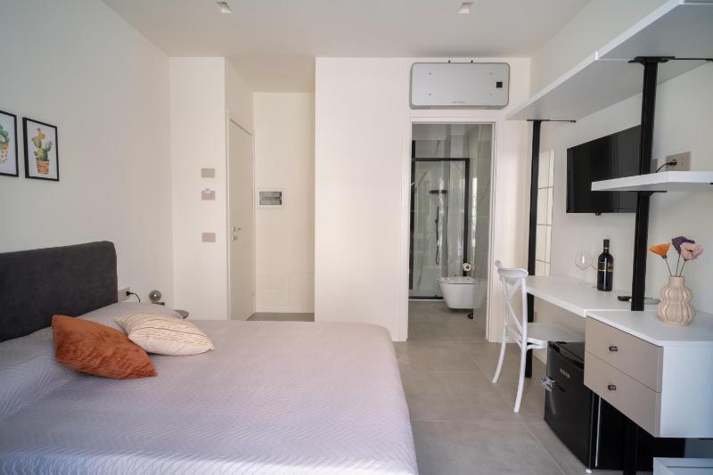 Acquamarina Rooms - image 9