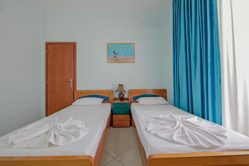 Family Room with Sea View image 3