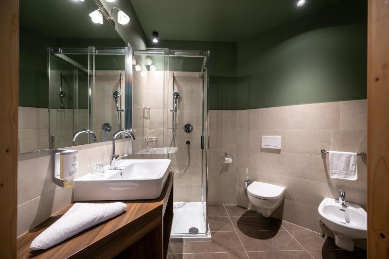 Single Room image 3