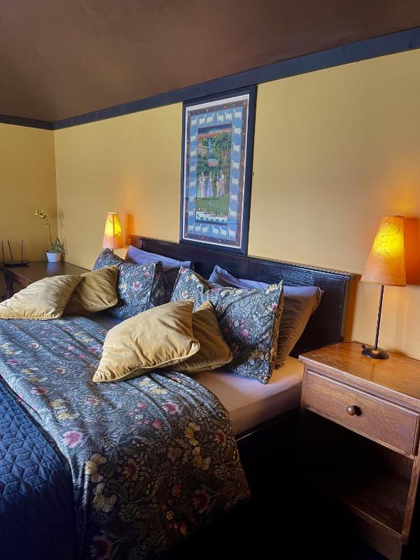 Double Room image 3