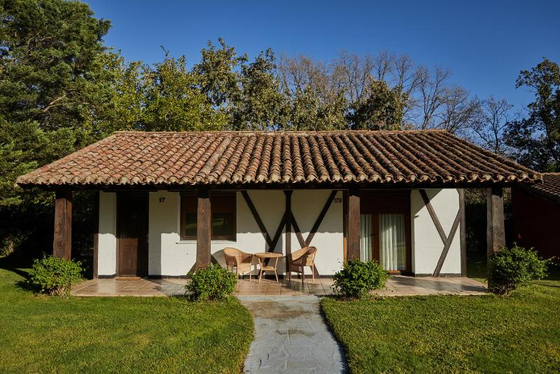 Junior Suite with Garden View image 1