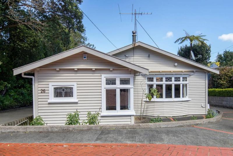 Charming Character Bungalow in Khandallah - image 12