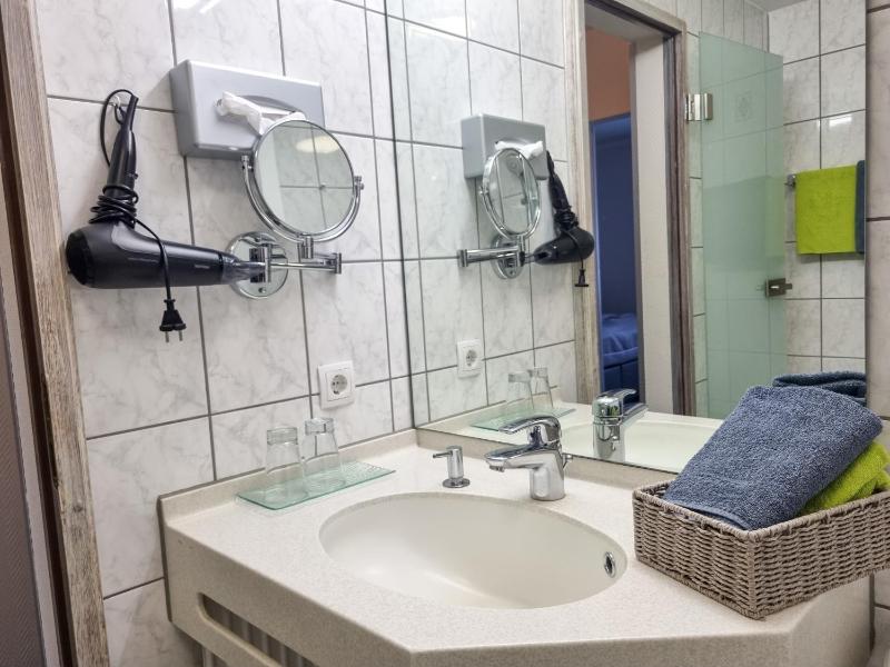 Classic Double Room image 1
